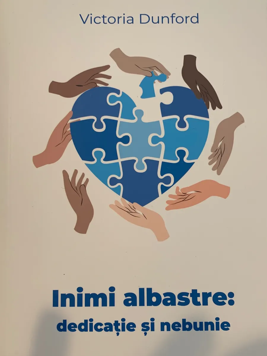 Coperta cărții „Inimi Albastre, Dedicație și Nebunie”